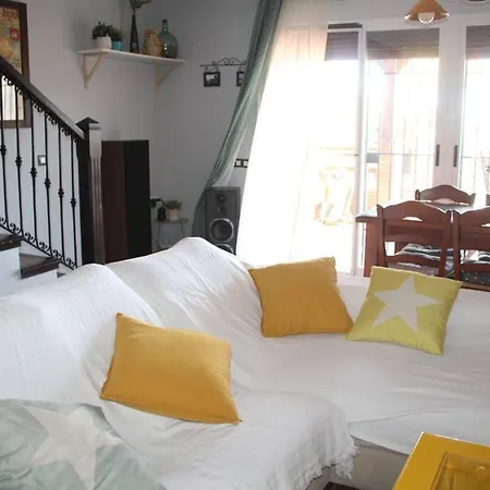 Casa Julia Y Chloe Molvizar