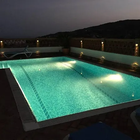 Casa Julia Y Chloe Holiday home *